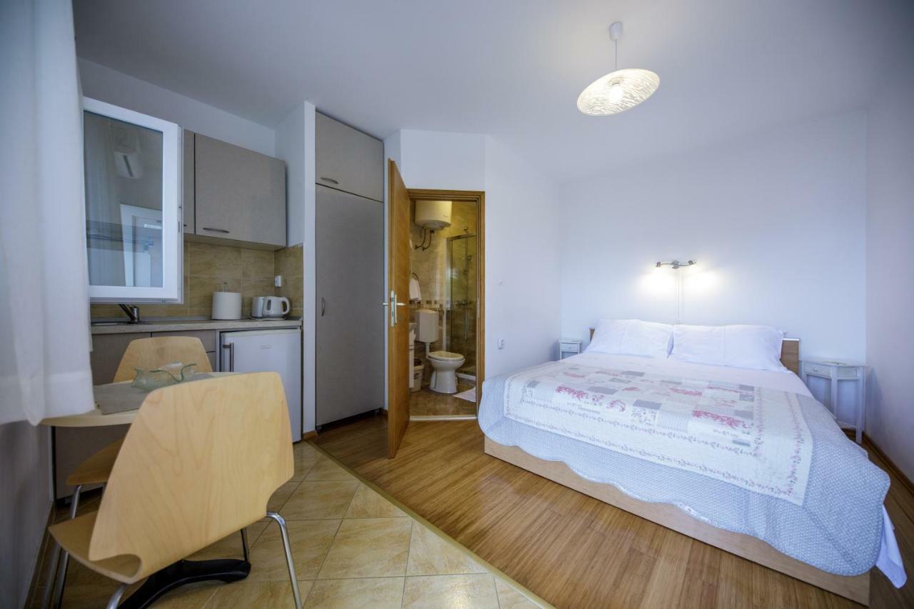 Guest House Anica Dubrovnik Exterior photo